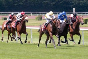 STYLEDARGENT remporte le Grand Prix de la Ville de Lyon (L.) - 4ème étape du Défi du Galop